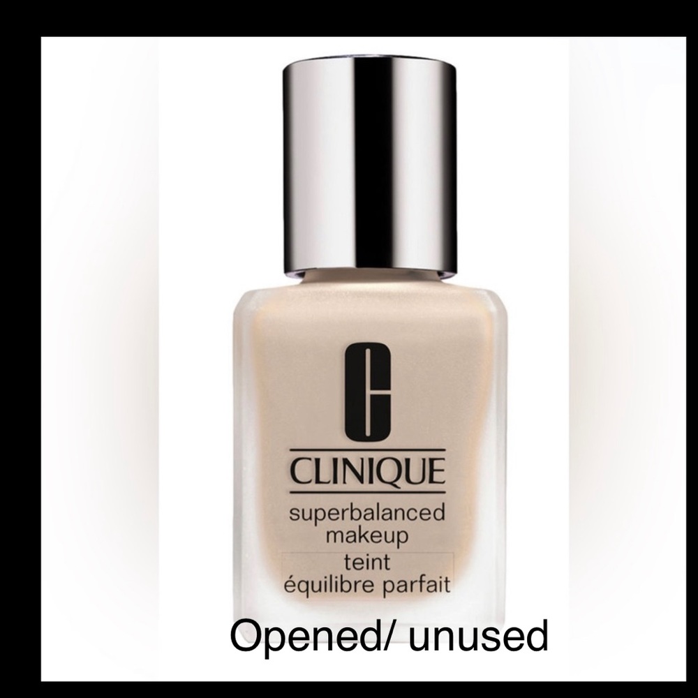 ❗️SOLD ❗️✨💋CLINIQUE SUPER BALANCED FOUNDATION💋✨CN 20 FAIR💋✨ - Picture 1 of 6